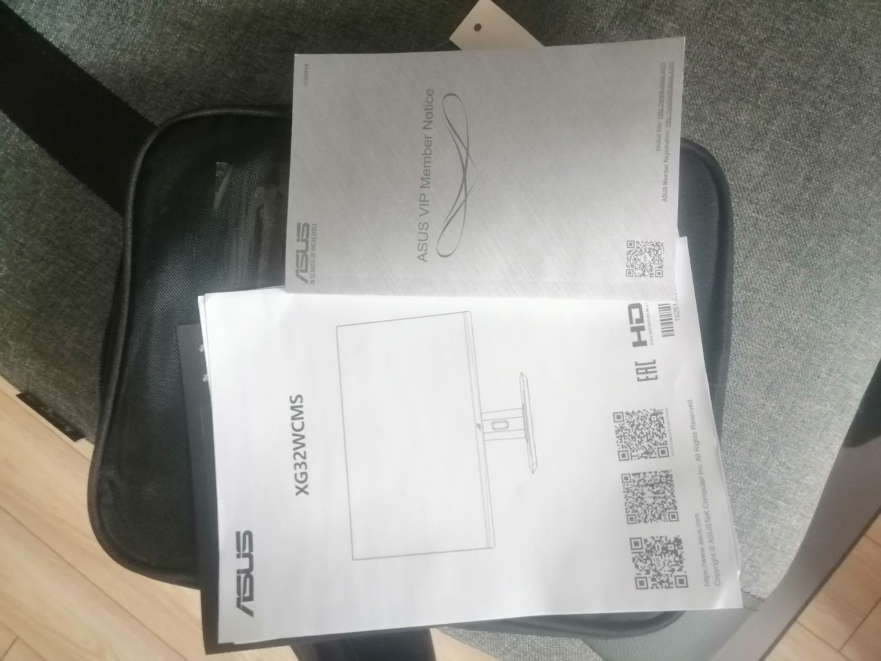 Monitor ASUS ROG Strix XG32WCMS