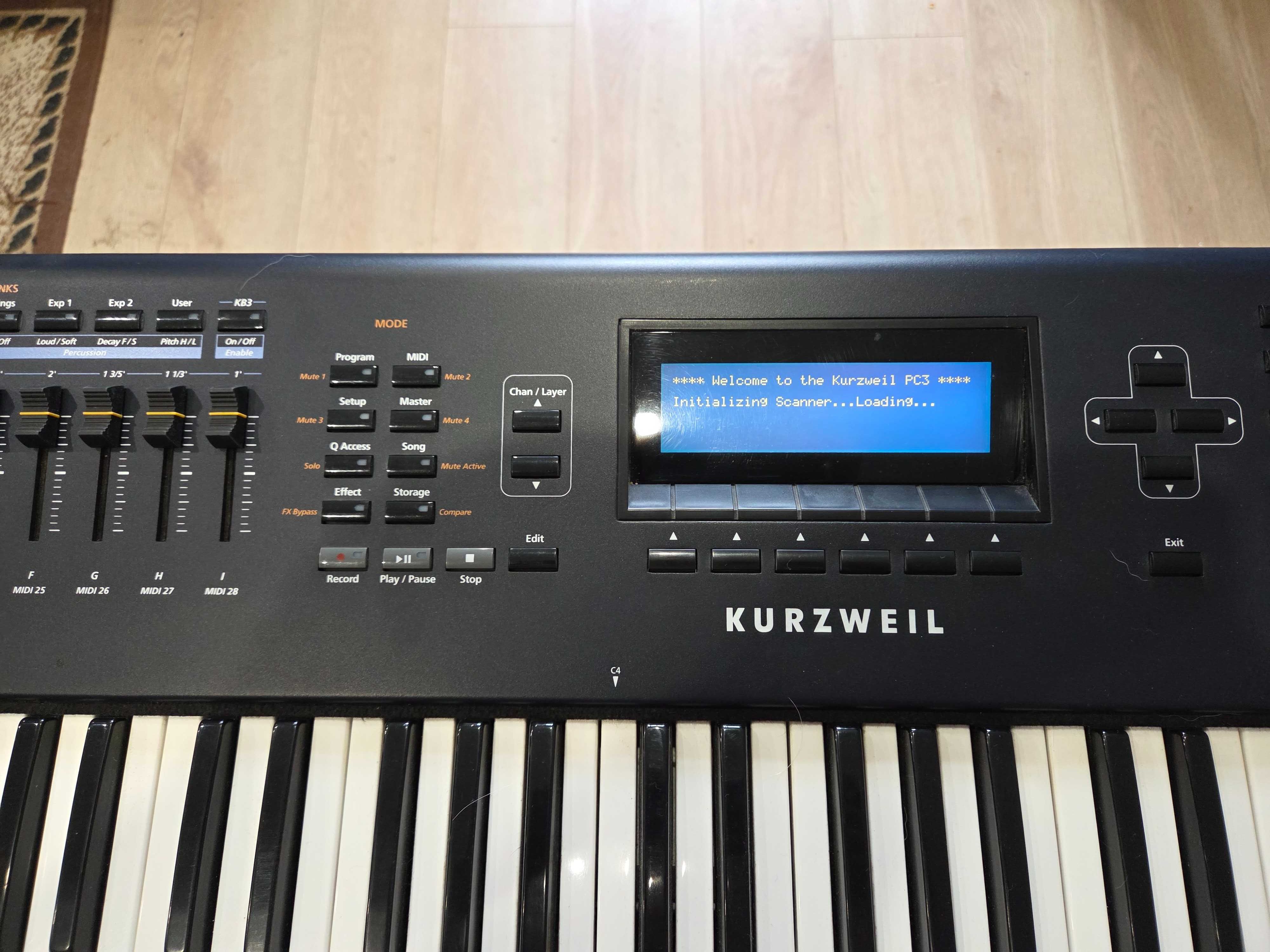 KURZWEIL PC361 Syntezator VAST i VA-1 + twardy case Romanowicz