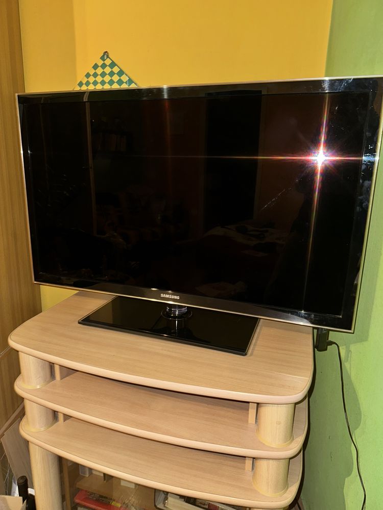 Telewizor 40 cali Samaung bez smart tv!