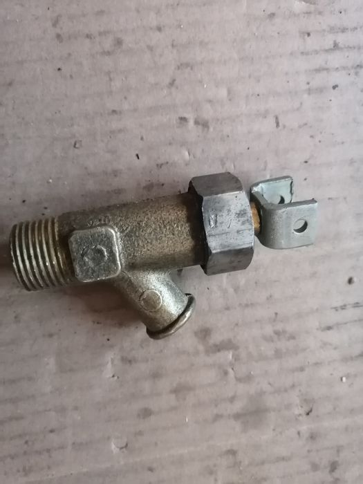 Краник сливной зил 130, новый ссср