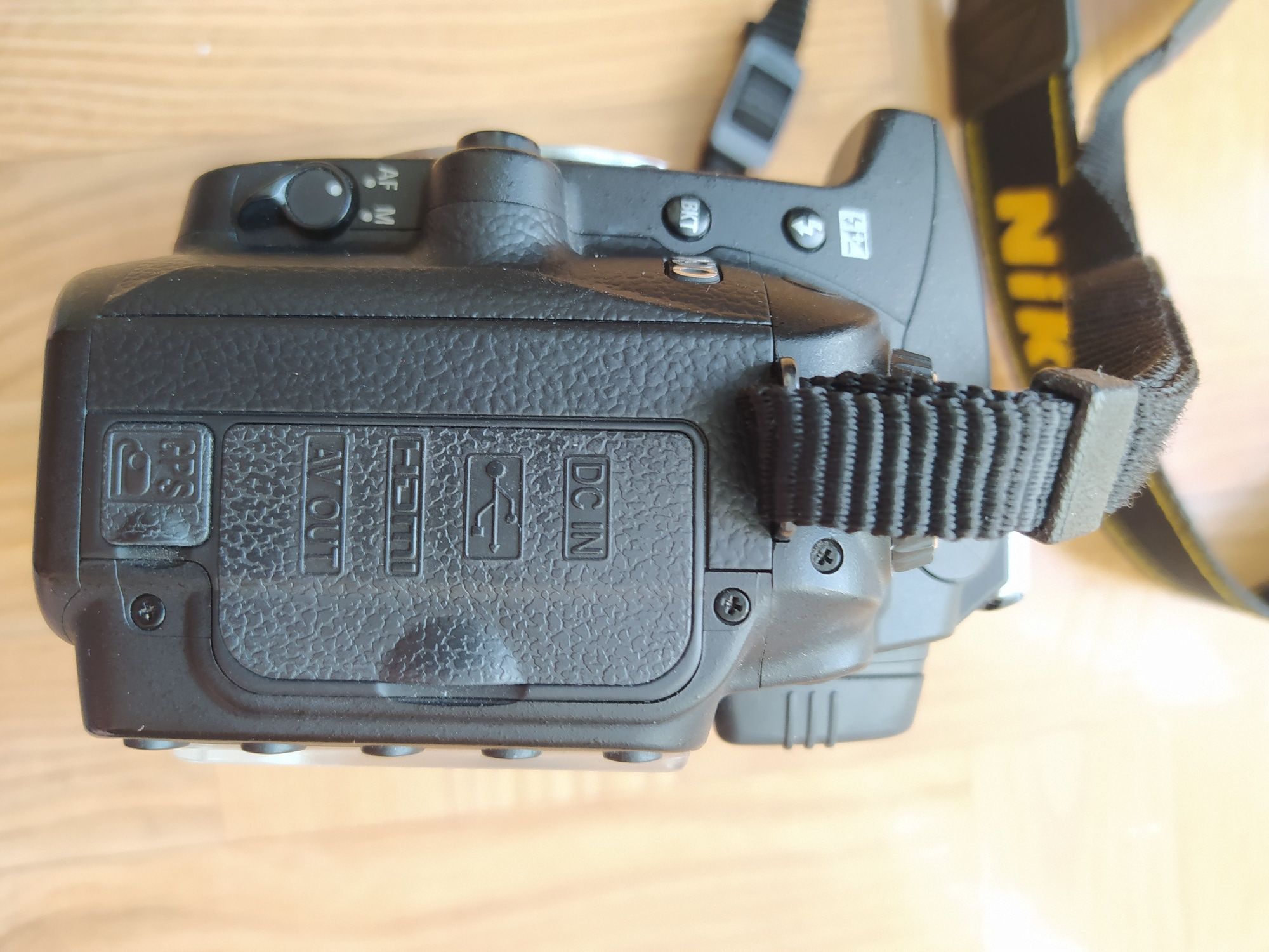 Aparat fotograficzny Nikon d90 z minimalnym przebiegiem