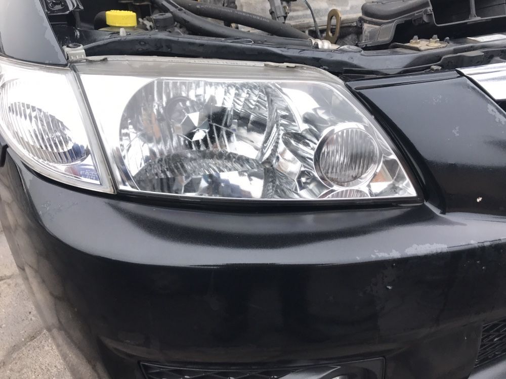 Lampa prawy przod Mazda Premacy 3