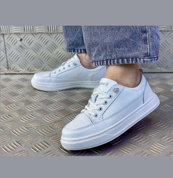 Білі кросівки кроси кеди шкіра Bearpaw