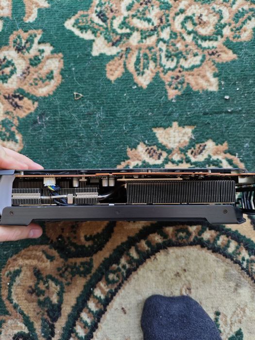 Продам відеокарту radeon rx 6600 xt