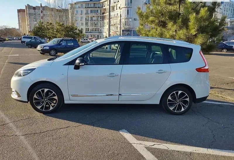 Renault Grand Scenic 2016