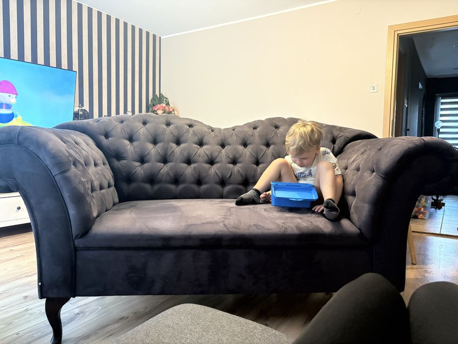 Sofa chesterfiled