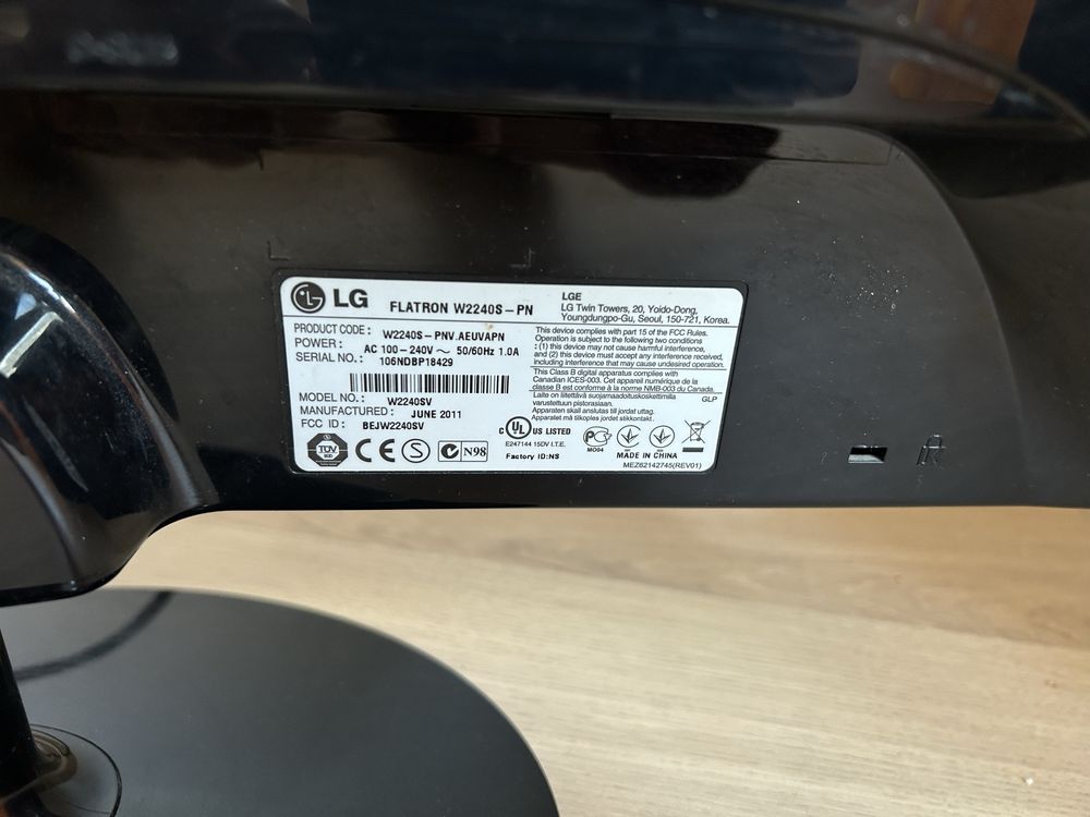 Monitor LG flatron w2240s