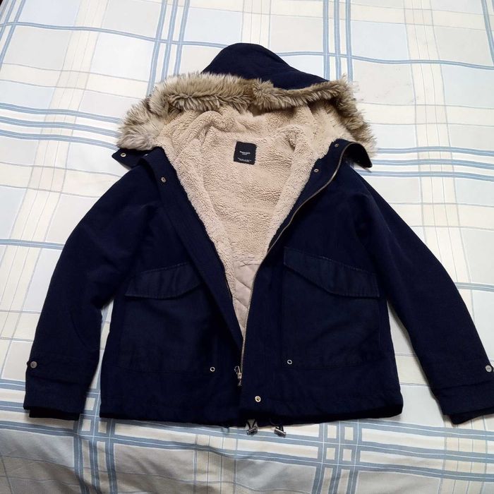 Blusão mango azul marinho com capuz e forrado