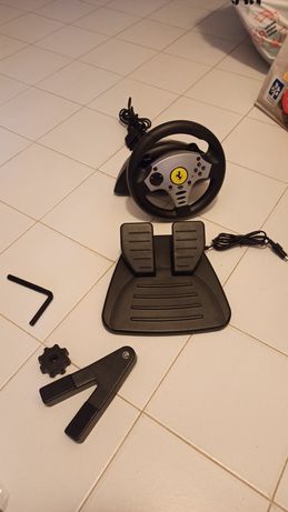 Volante/ pedais Ferrari PlayStation