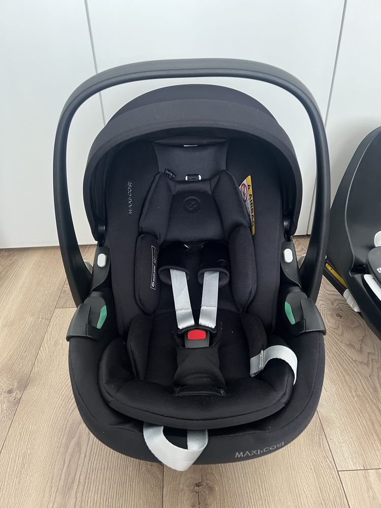 Fotelik Maxi Cosi Pebble 360 pro  i baza obrotowa FamilyFix 360 pro