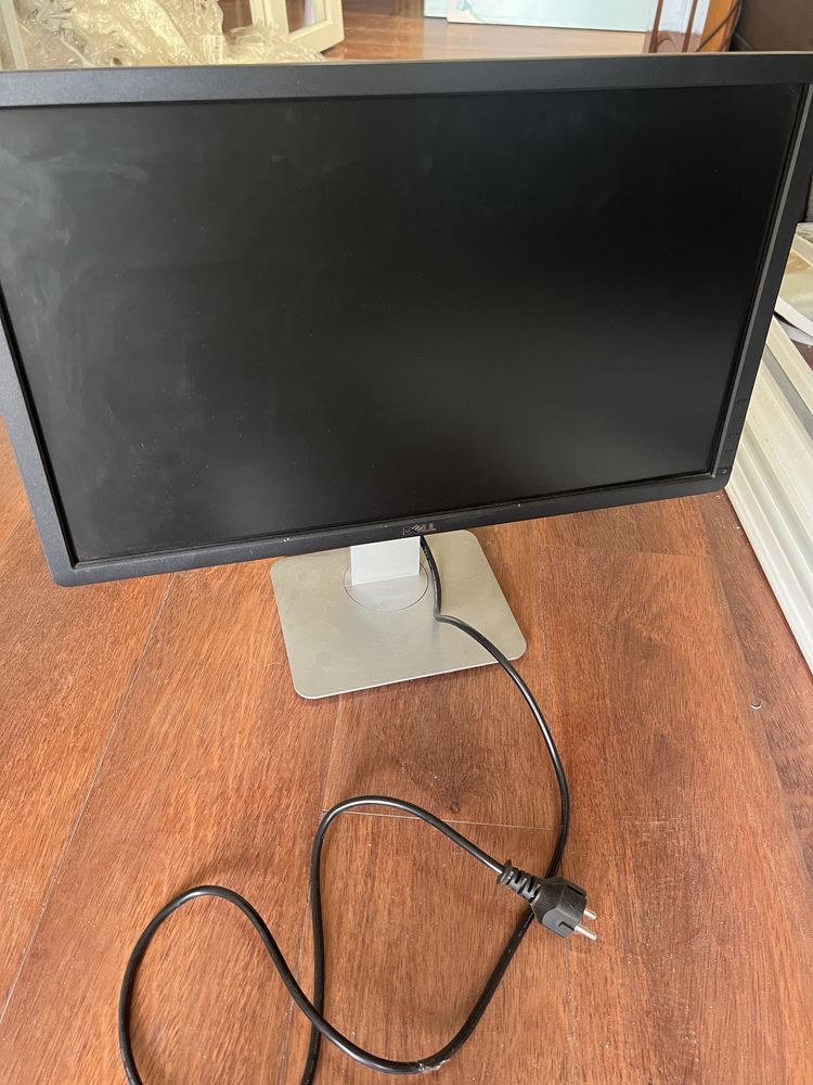 Продам монітор Dell 23 дюйма!