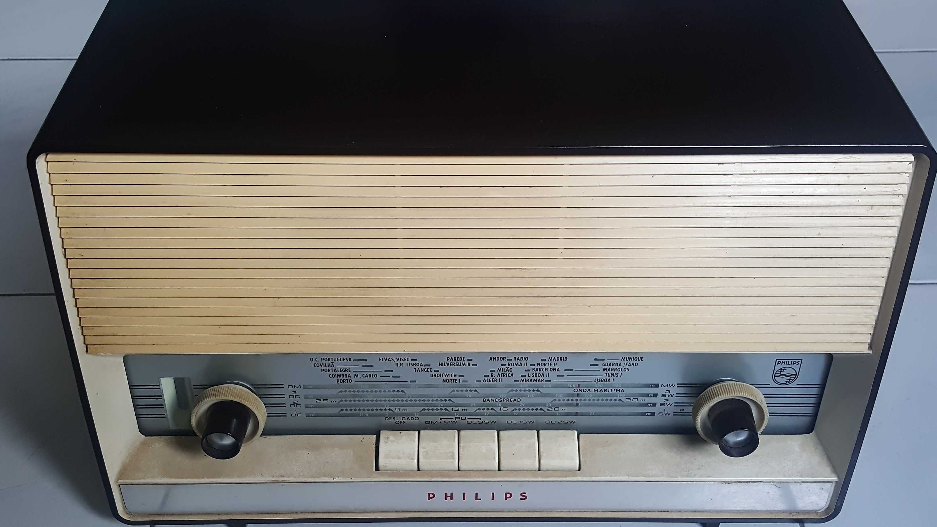 Rádios válvulas Philco, Nordmende, Cambridge, Philips, Loewe