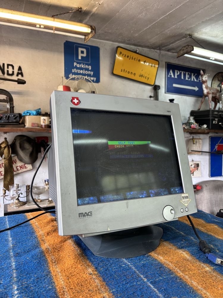 Retro Monitor Mag