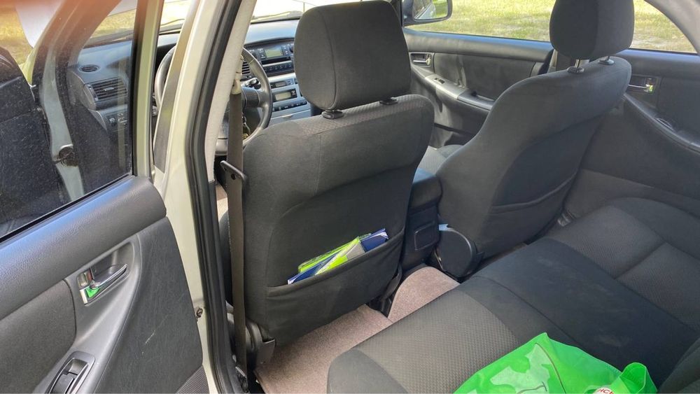 Toyota Corolla 1.6 автомат