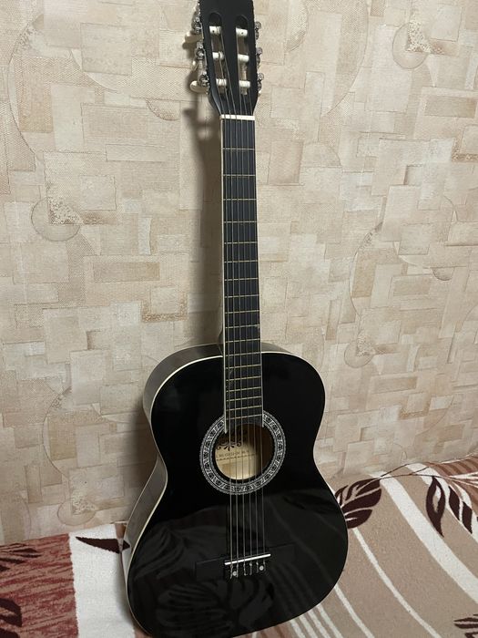 Гітара чорна акустична