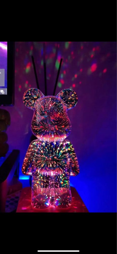 Настольный светильник в форме медведя bearbrick