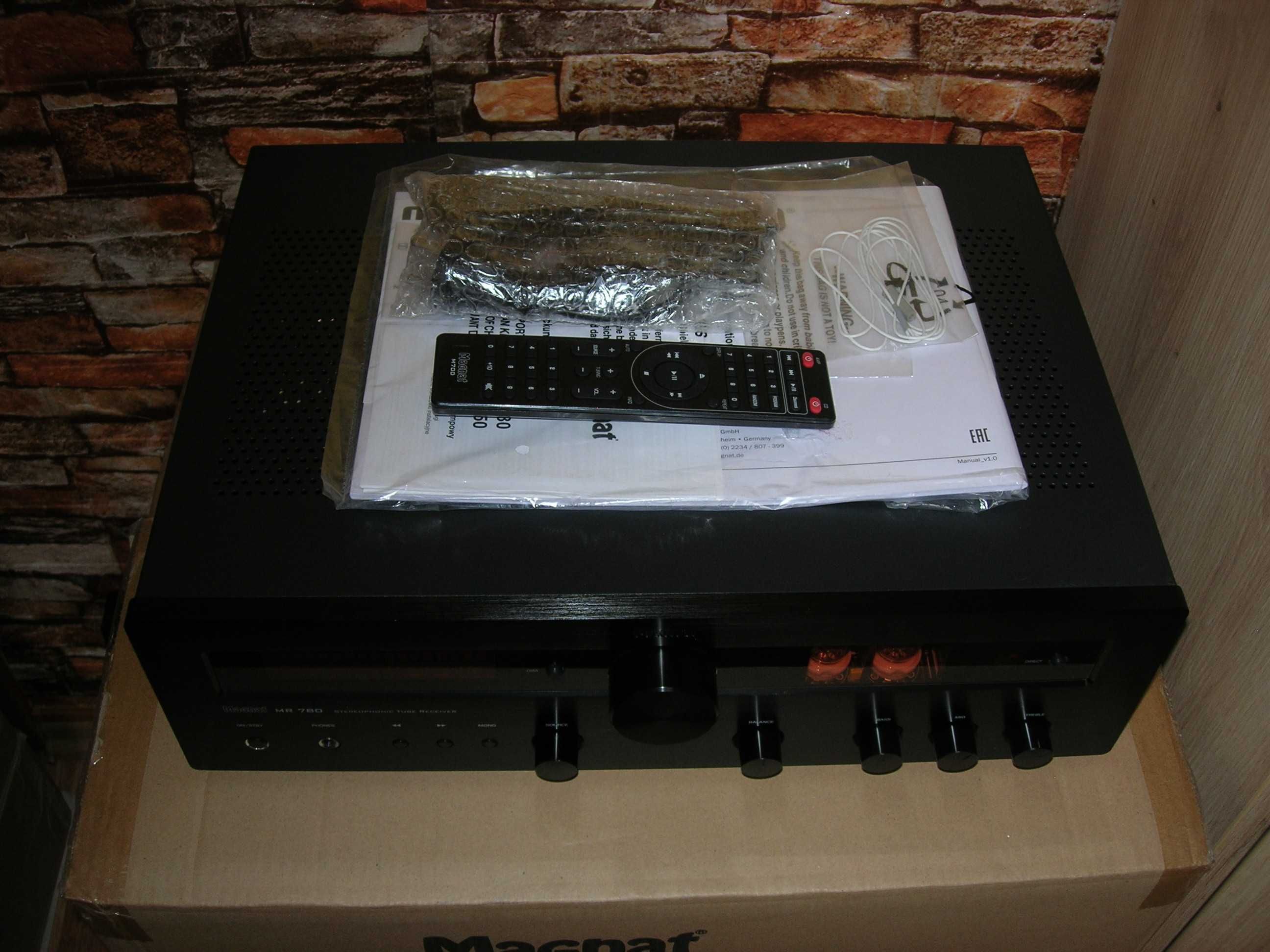 Amplituner stereo Magnat MR780 lampowa hybryda 2x70W