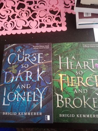 A curse do dark and lonely. A hart do fierce and broken. Kemmerer B.