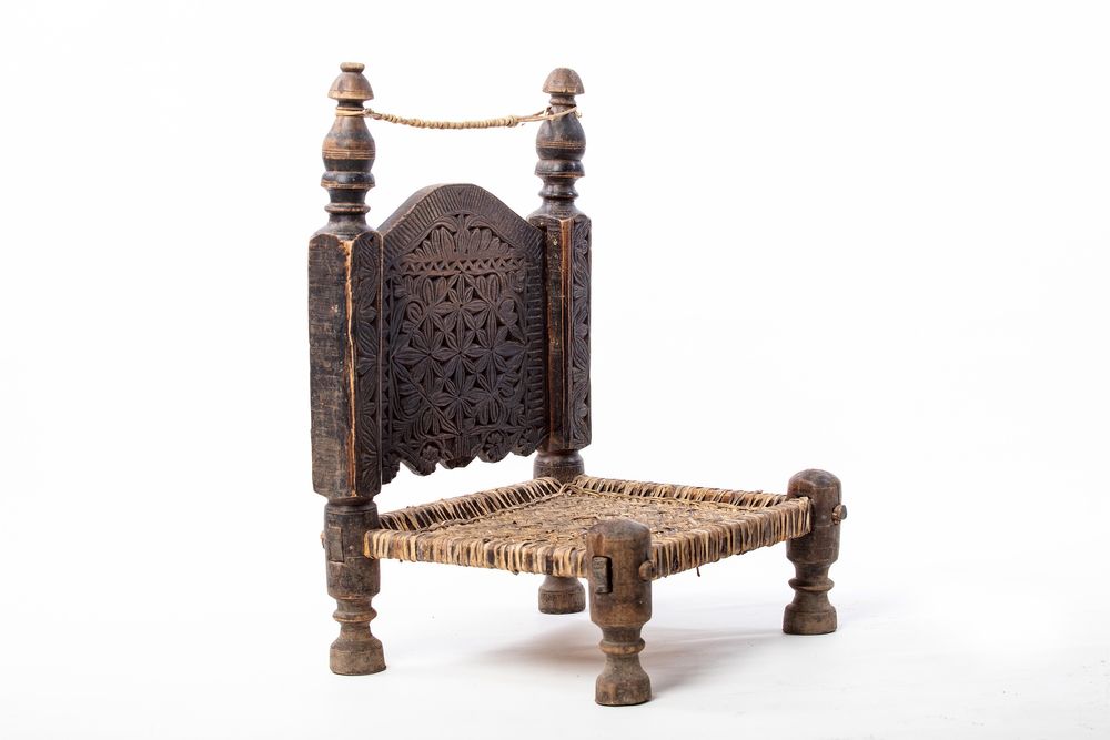 Продам антикварный персидский стул 19 века