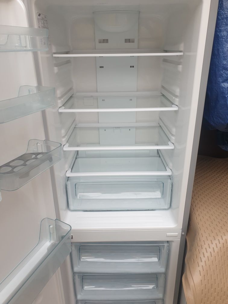 Свіжий!! Холодильник SAMSUNG NO FROST 2020р_303л