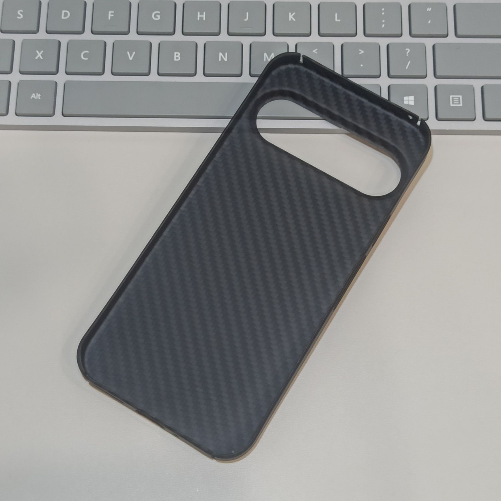 Карбоновый чехол Google Pixel 9
