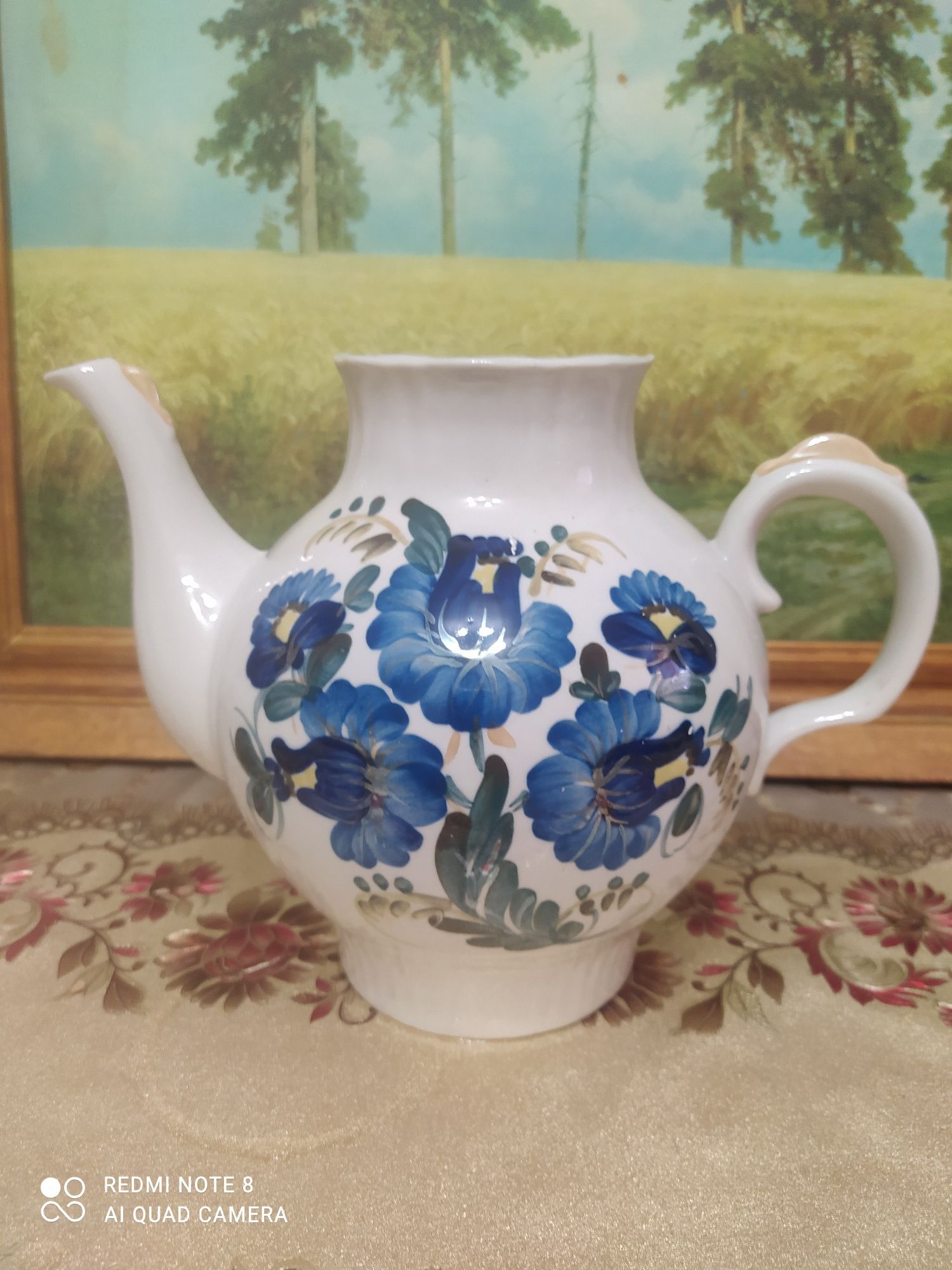 Чайник фарфоровый СССР. Канистра 1 л.керамическая продам.
