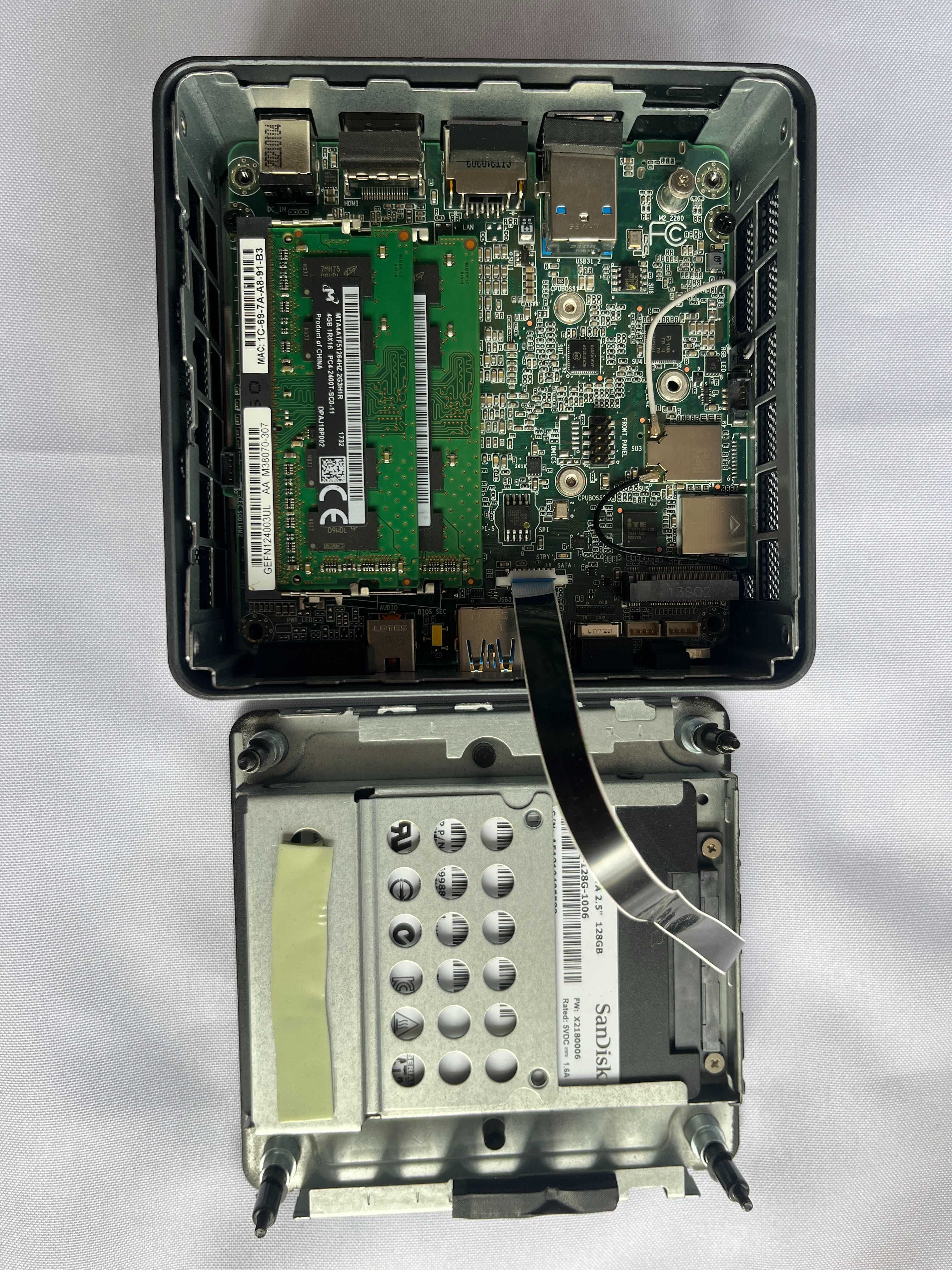Міні ПК intel NUC10i3FNHN1, i3-10110u 8/128GB, Thunderbolt 3, 4К 2160p