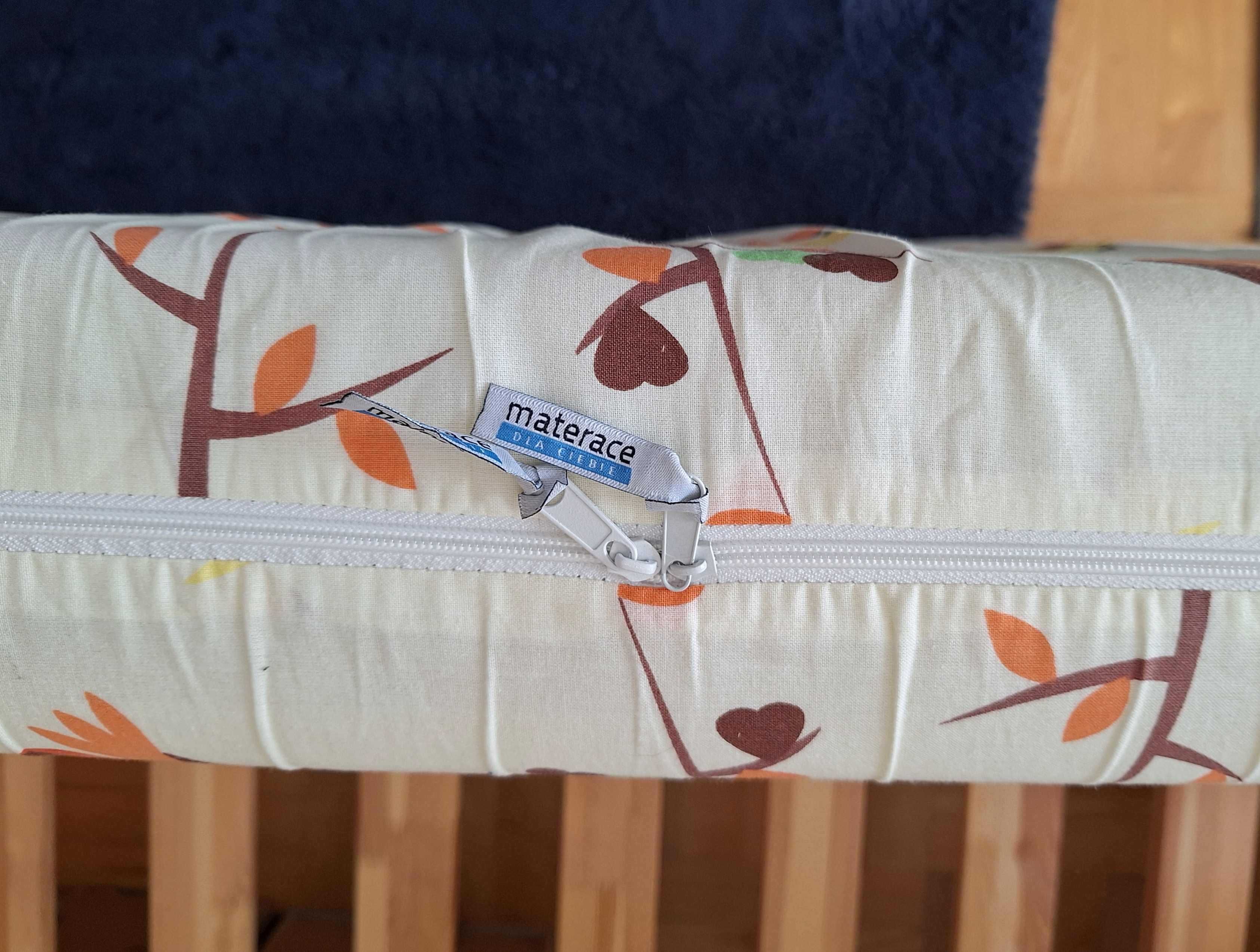 Drewniane łóżko dziecięce 80 x 160 z materacem