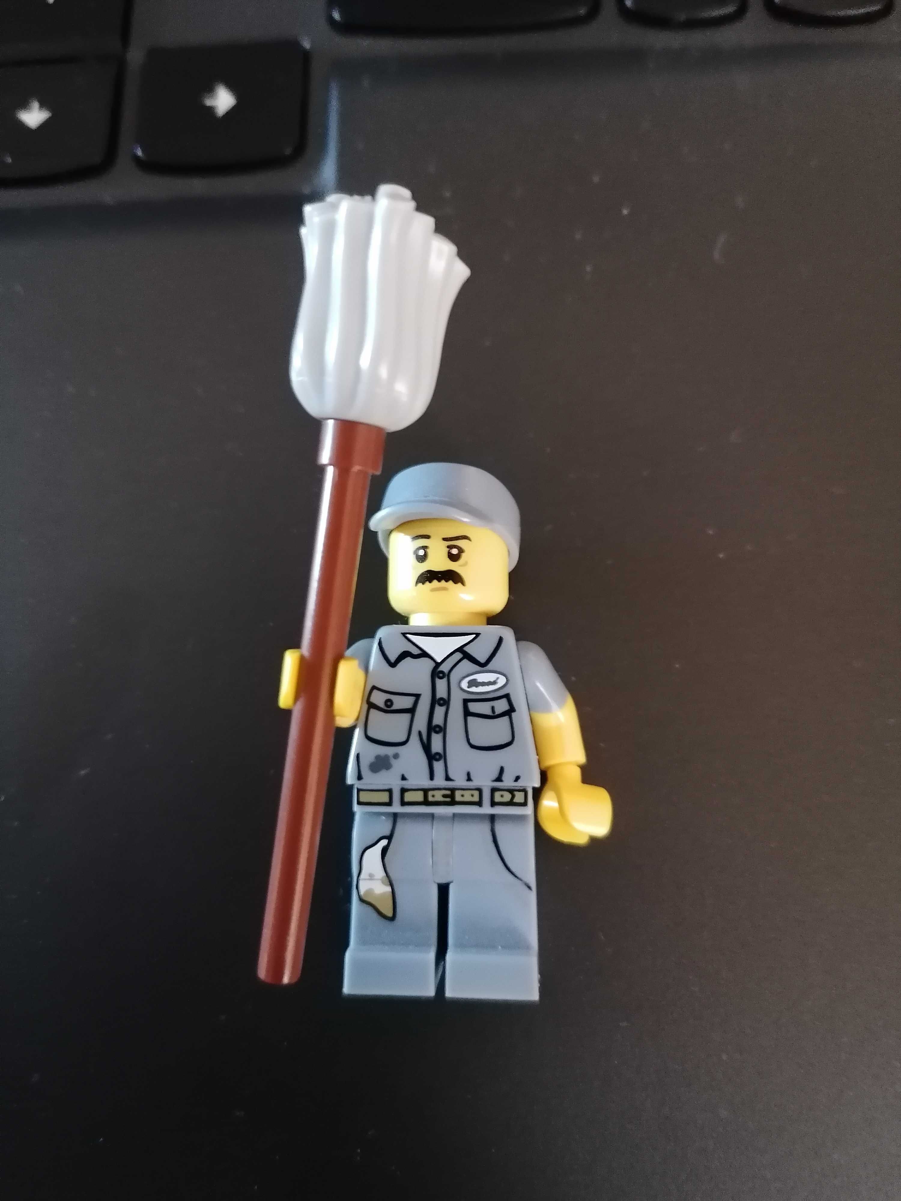 LEGO figurka col15-9 col236 Janitor, Series 15