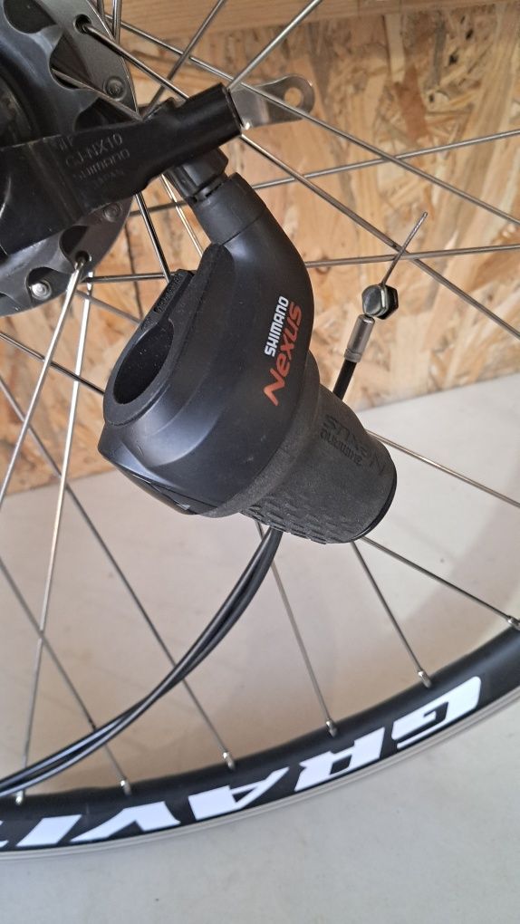 Колесо 28" на втулці Shimano nexus 7.