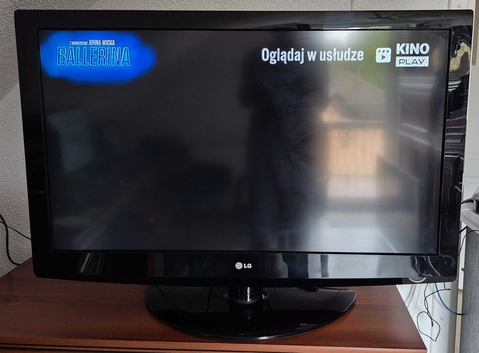 Telewizor LG 42" model 42LG3000