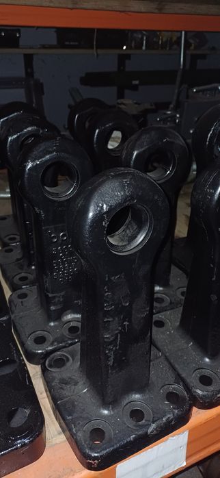 Zaczep doczołowy fi40 M16 rozstaw 110x100
