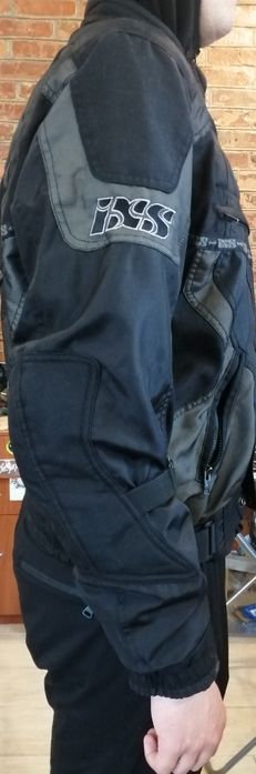 Продам мотокуртку чоловічу