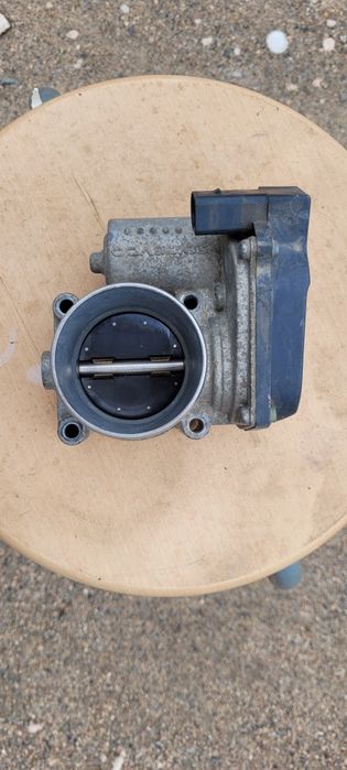 Дросельна заслонка skoda fabia 03c 133 062 c 1.4