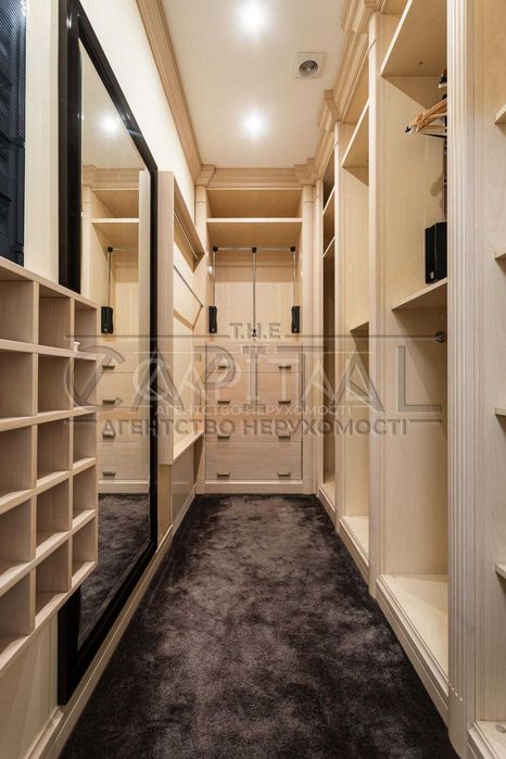 оренда елітного будинку Іванковичи