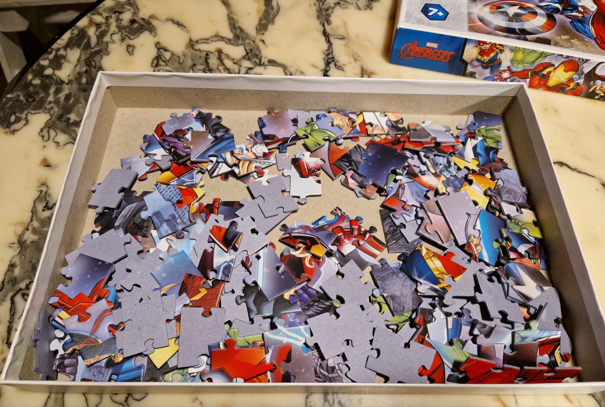 Puzzle Trefl Avengers 200