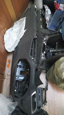 deska konsola   peugeot  3008 II GT  poduszka pasy