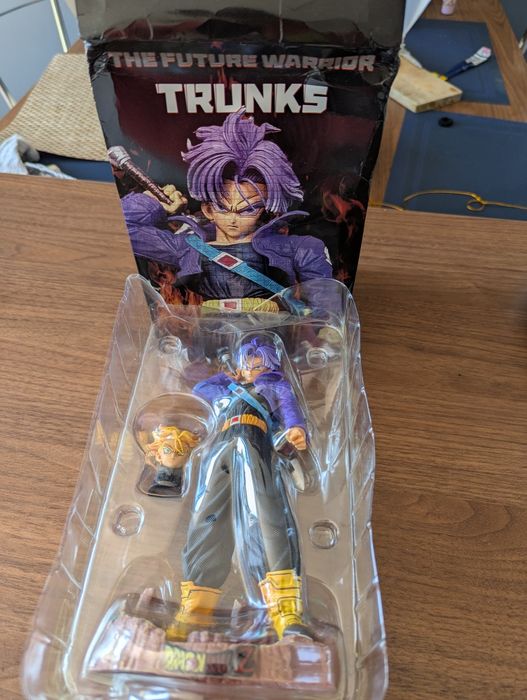 Dragon Ball Z figurka Trunks + pudełko