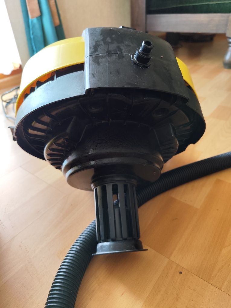 Odkurzacz piorący Karcher SE4001 plus akcesoria
