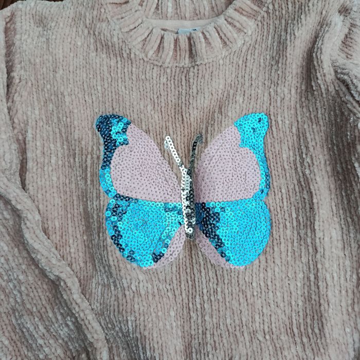 Sweterek beżowy 122