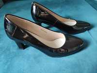 Buty czarne na obcasie eleganckie 38