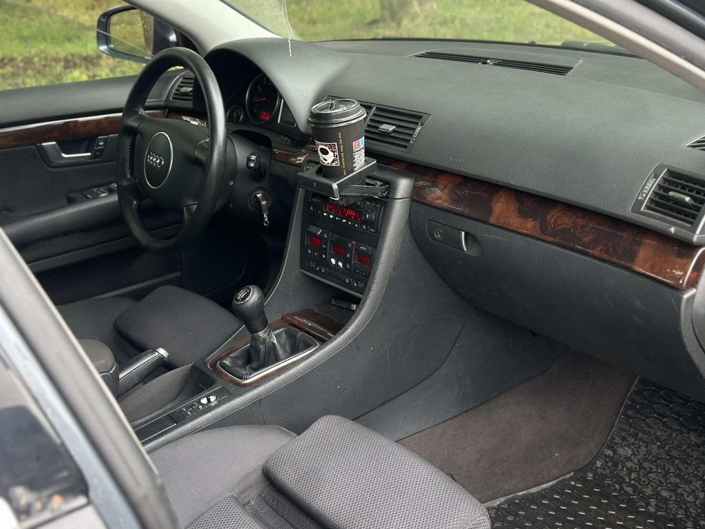 Ładna Audi A4 B6 z gazem 2.4 klimatronik