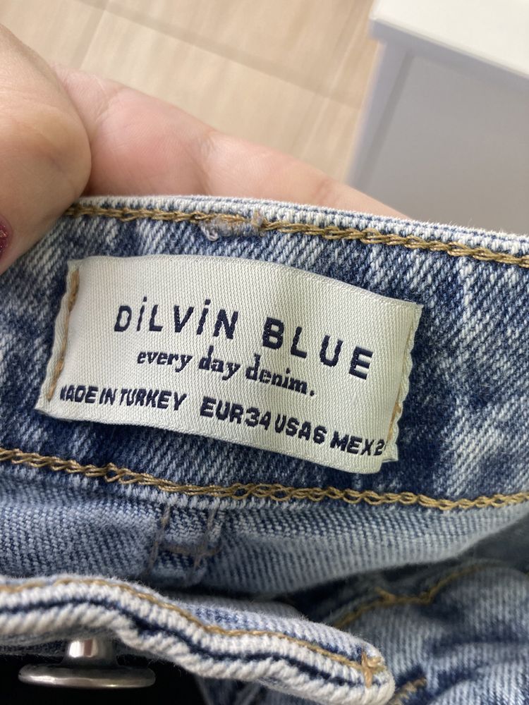 Джинсы Dilvin