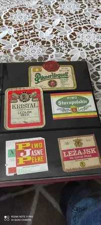 Kolekcja kilkunastu starych etykiet od piwa