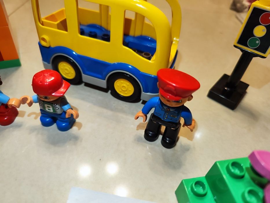 LEGO Duplo 10528 szkolny autobus kompletny zestaw