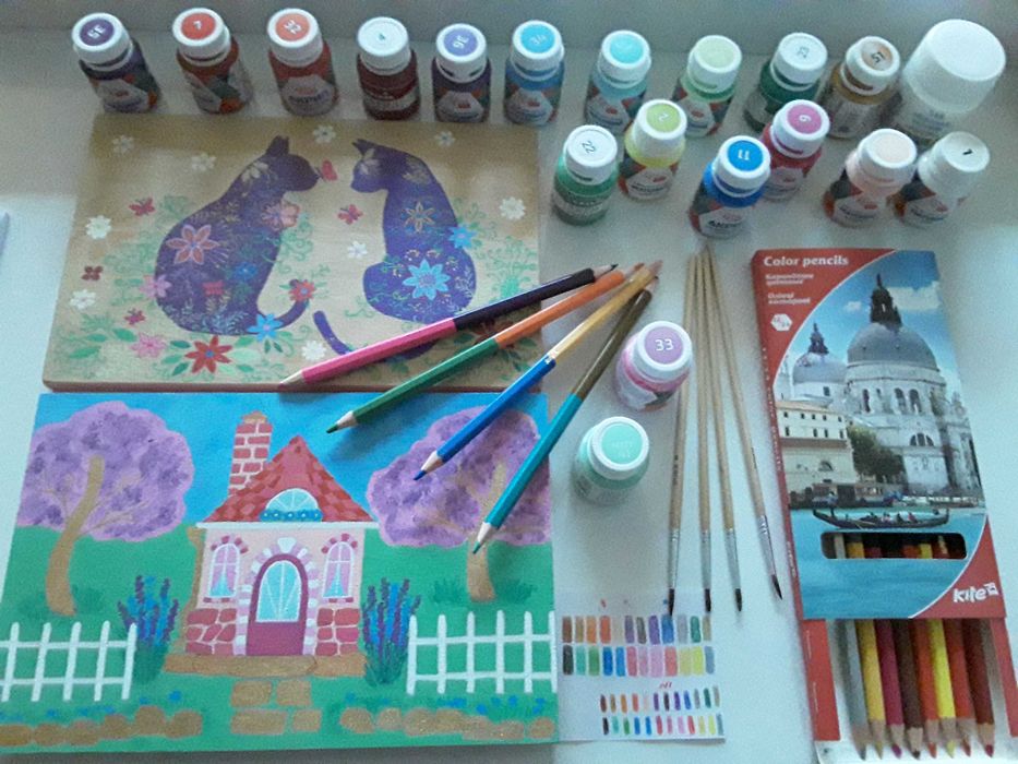 ПОДАРУНКИ Керамічні статуетки ГОЛУБИ пара РОЗПИС дерево КОТИ Будиночок