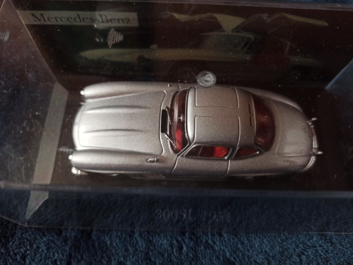 Model Mercedesa 300 SL 1/43