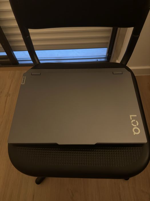 Laptop Lenovo LOQ 15IRX9