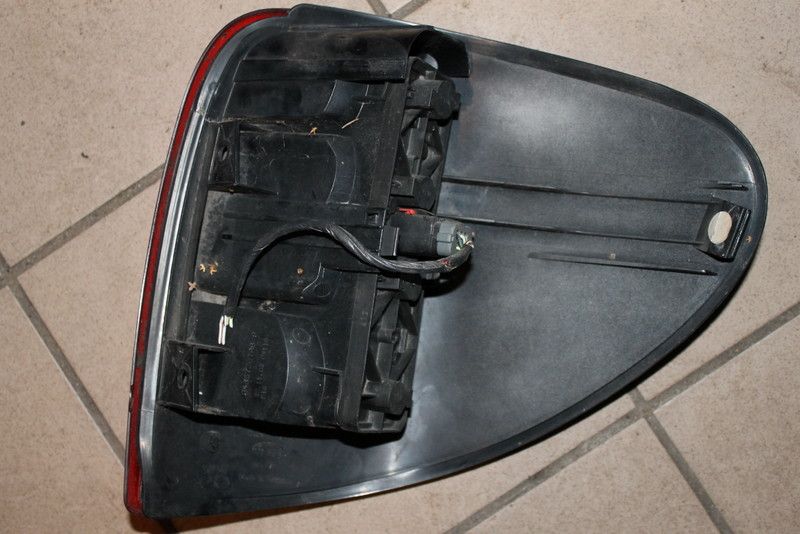Lampa tylna Europa Chrysler Voyager Dodge Caravan 01-07 r