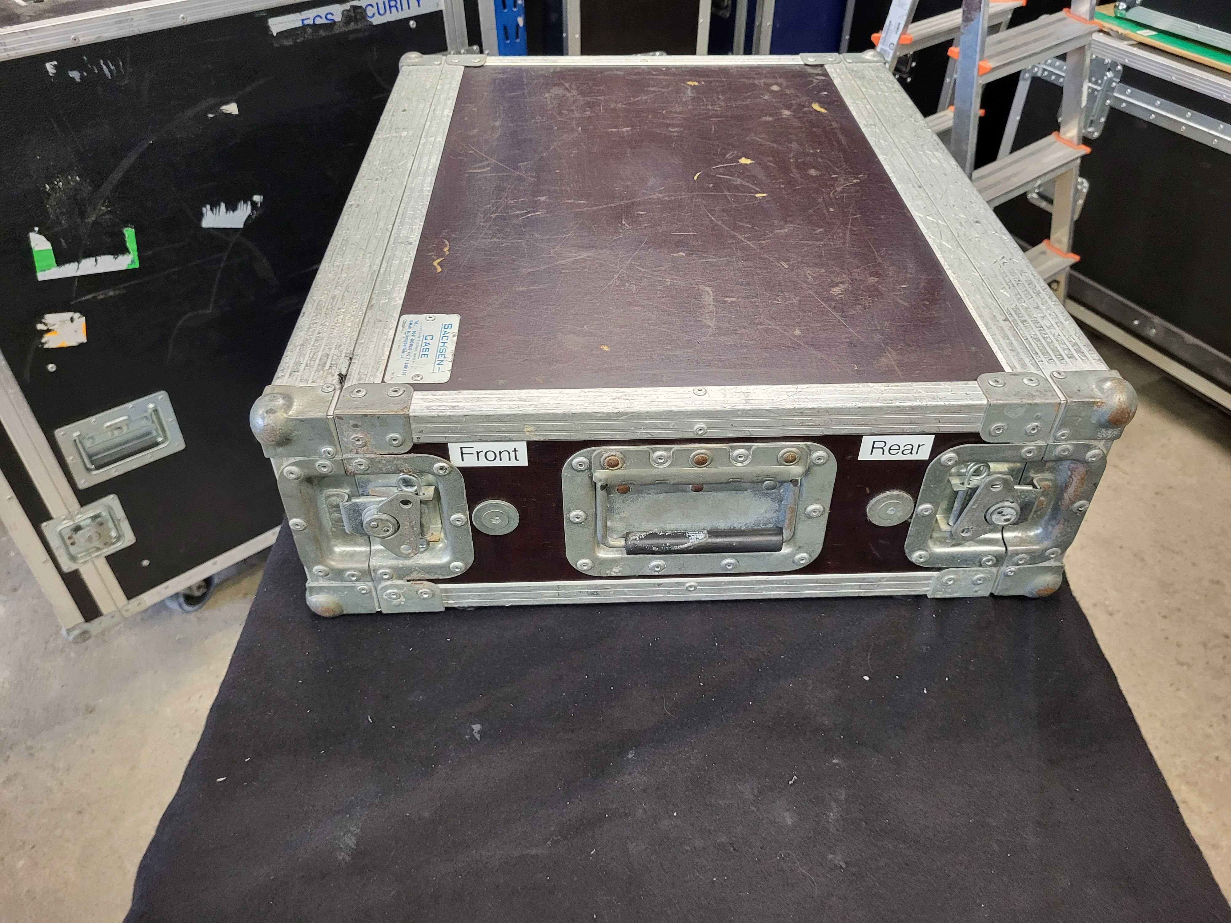RACK 2U antywstrząsowy, 1x szyna - 38cm do klapy double door / FAKTURA